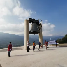 Campana della pace 1-min Campana della pace 1-min