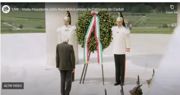 Mattarella alla campana