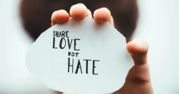 2025-09-01 HATE SPEECH_dan-edge-xZcWyykjZ6I-unsplash_RID
