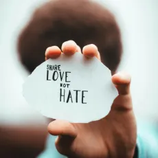 2025-09-01 HATE SPEECH_dan-edge-xZcWyykjZ6I-unsplash_RID 2025-09-01 HATE SPEECH_dan-edge-xZcWyykjZ6I-unsplash_RID