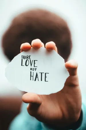 2025-09-01 HATE SPEECH_dan-edge-xZcWyykjZ6I-unsplash_RID 2025-09-01 HATE SPEECH_dan-edge-xZcWyykjZ6I-unsplash_RID