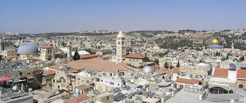 2025-11-01 Jerusalem_-_Holy_sepulchre_church,_Redeemer_church_and_Dome_of_the_Rock