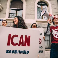 Italia ripensaci - Disarmo Nucleare