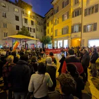 2025-11-08 Flashmob piazza Pasi_3 2025-11-08 Flashmob piazza Pasi_3