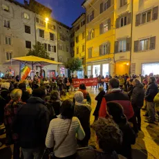 2025-11-08 Flashmob piazza Pasi_3