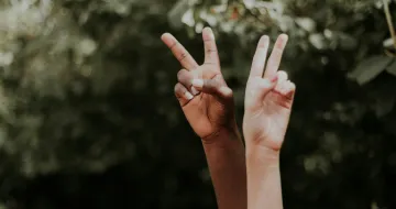 2025-11-17 DIRITTI UMANI_priscilla-du-preez-KNf9AeHpI9o-unsplash-min