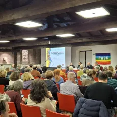 2025-11-26 Europa disarmata_Sala dal fondo_1