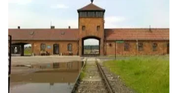 2026-01-06 Aushwitz_Wikimedia Commons